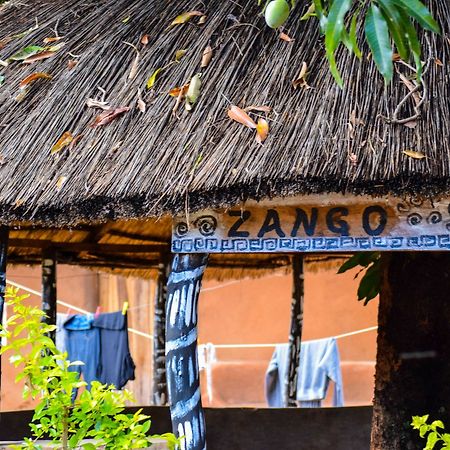 Zinga Backpackers Hotel Livingstone Ngoại thất bức ảnh