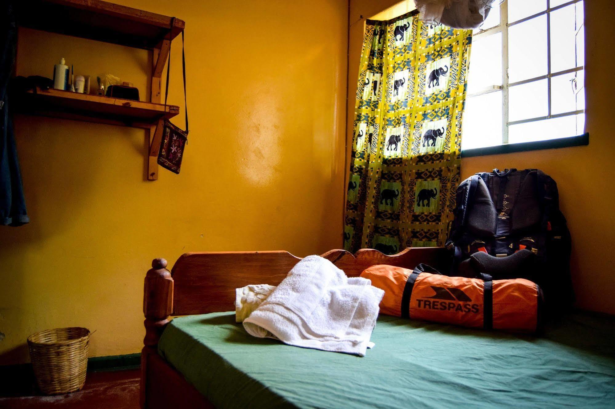 Zinga Backpackers Hotel Livingstone Ngoại thất bức ảnh