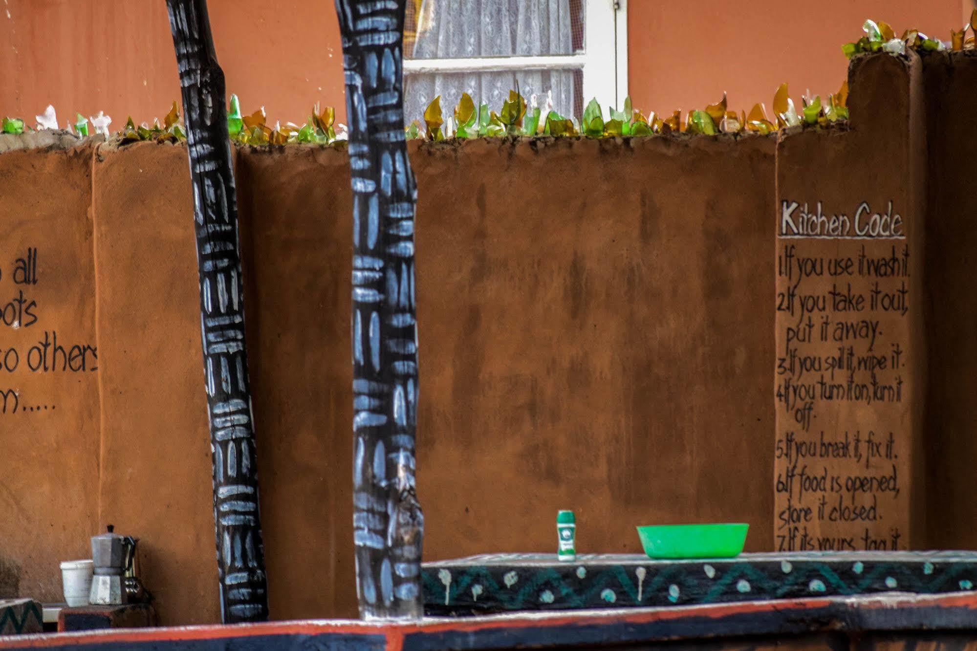 Zinga Backpackers Hotel Livingstone Ngoại thất bức ảnh